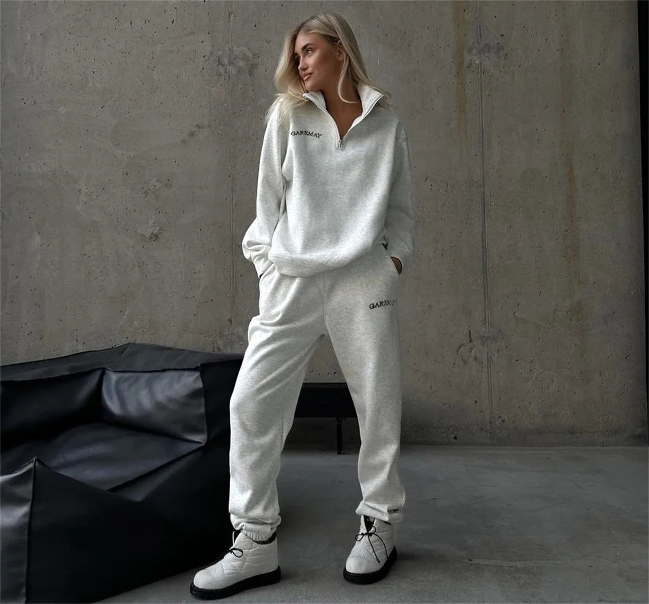 Women’s Tracksuit Set – Cotton Zipper Top & Classic Trousers