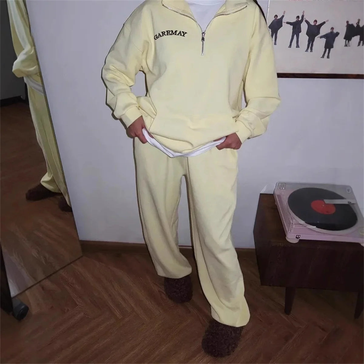 Women’s Tracksuit Set – Cotton Zipper Top & Classic Trousers