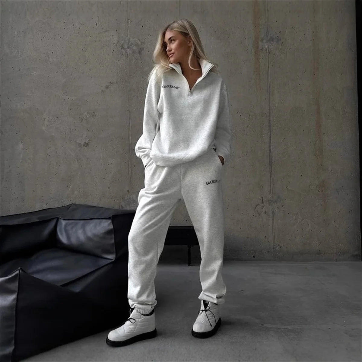 Women’s Tracksuit Set – Cotton Zipper Top & Classic Trousers