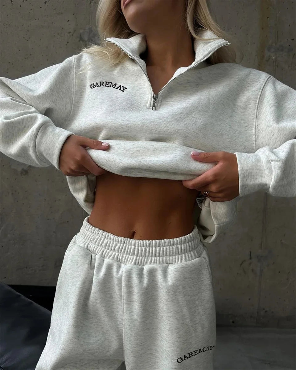Women’s Tracksuit Set – Cotton Zipper Top & Classic Trousers