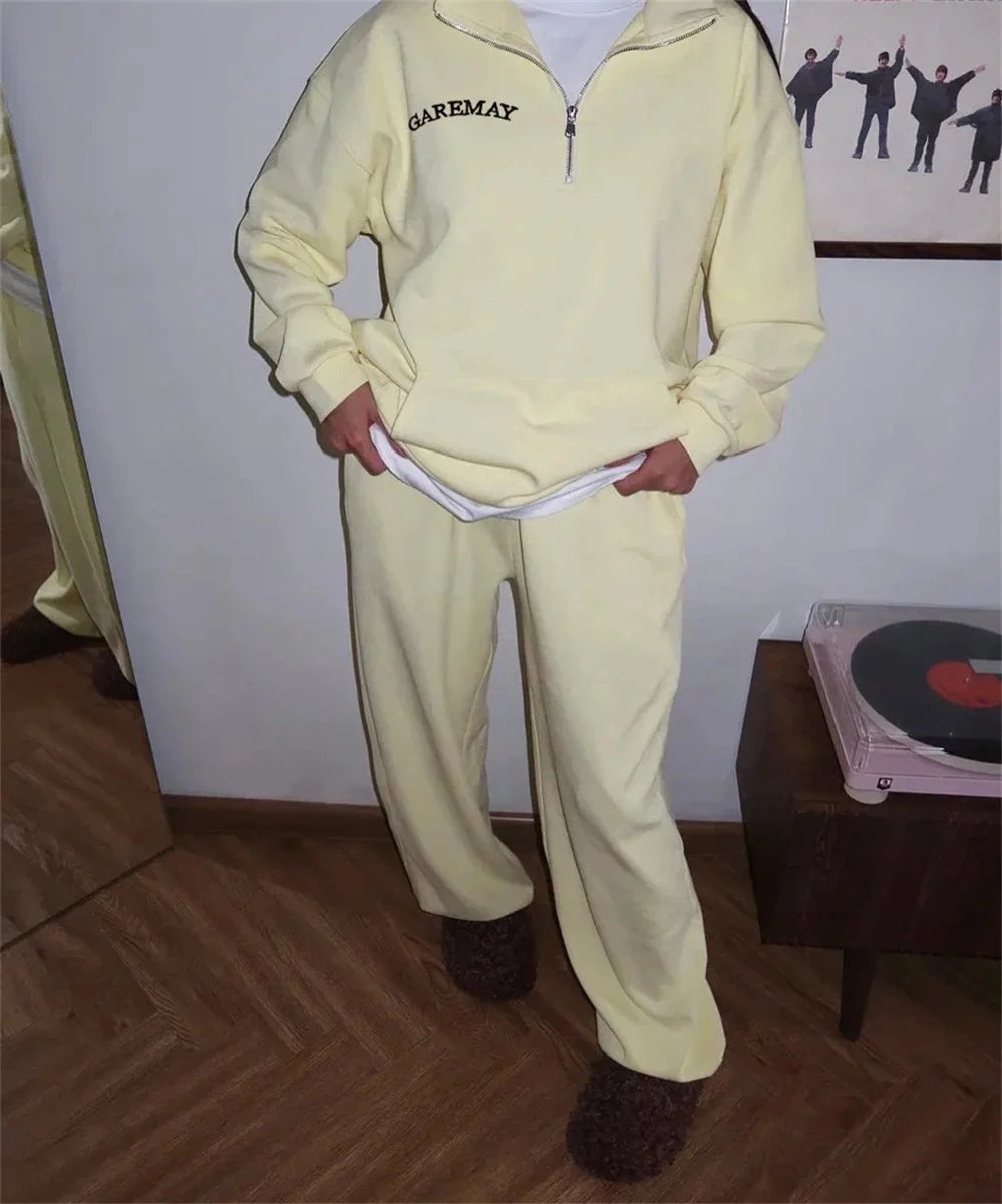 Women’s Tracksuit Set – Cotton Zipper Top & Classic Trousers