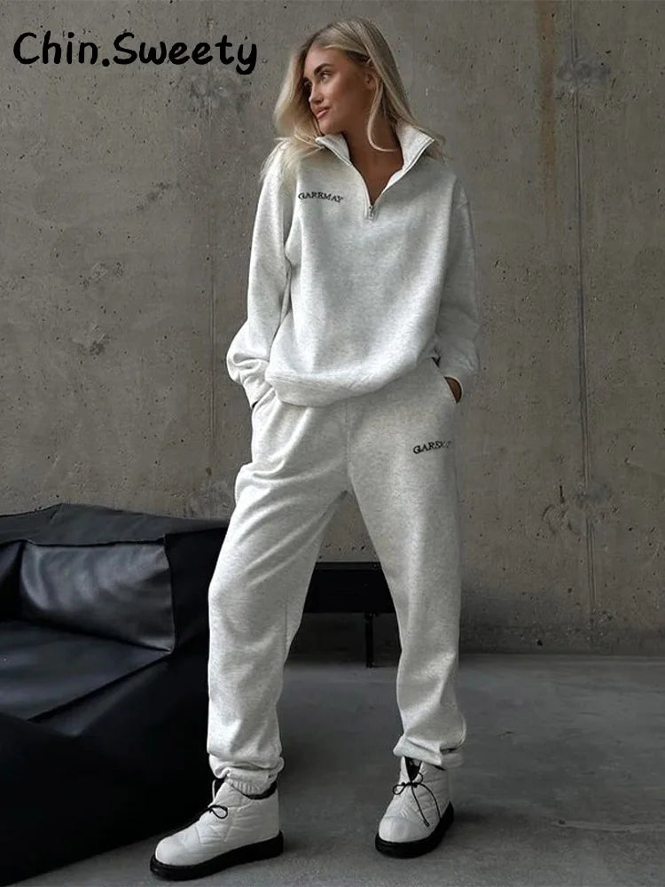 Women’s Tracksuit Set – Zipper Top & Straight Pants 2025
