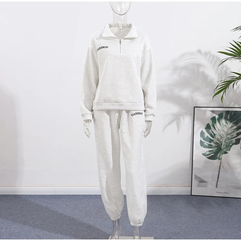 Women’s Tracksuit Set – Zipper Top & Straight Pants 2025