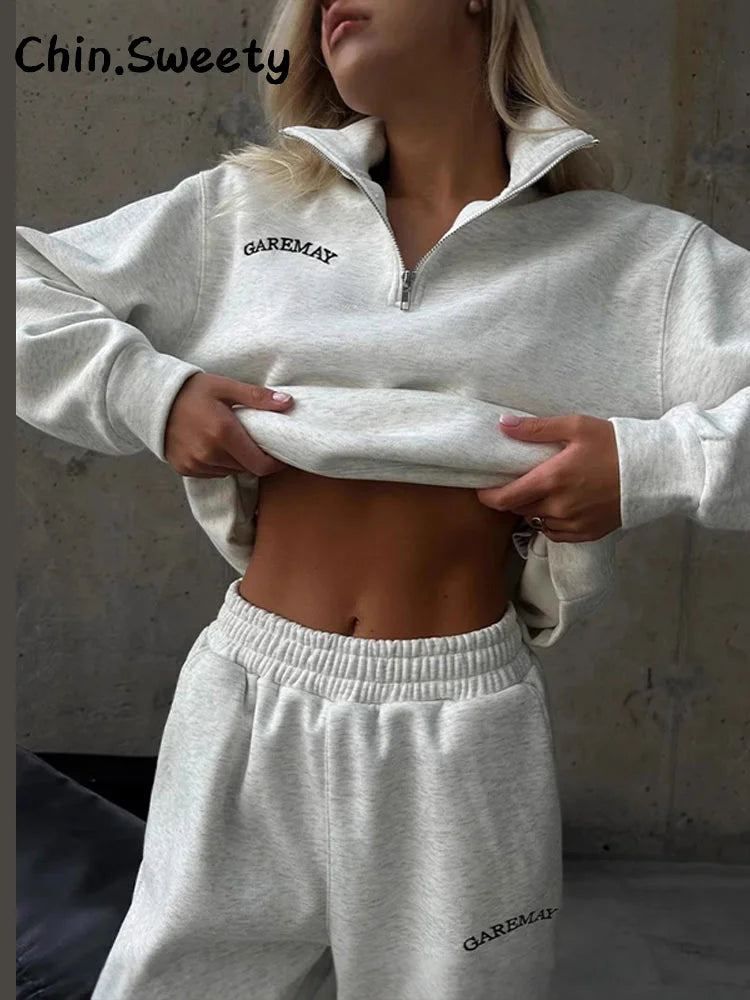 Women’s Tracksuit Set – Zipper Top & Straight Pants 2025